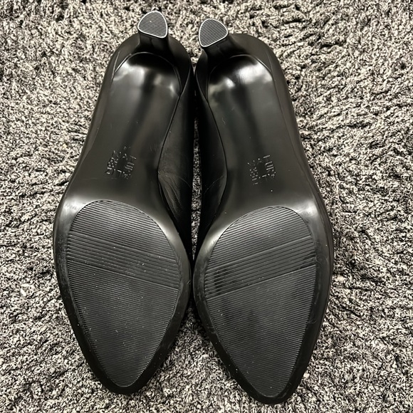 Naturalizer Heels - Picture 5 of 5